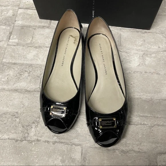 NWOT  Marc Jacobs black patent leather wedges 8 - Picture 3 of 10